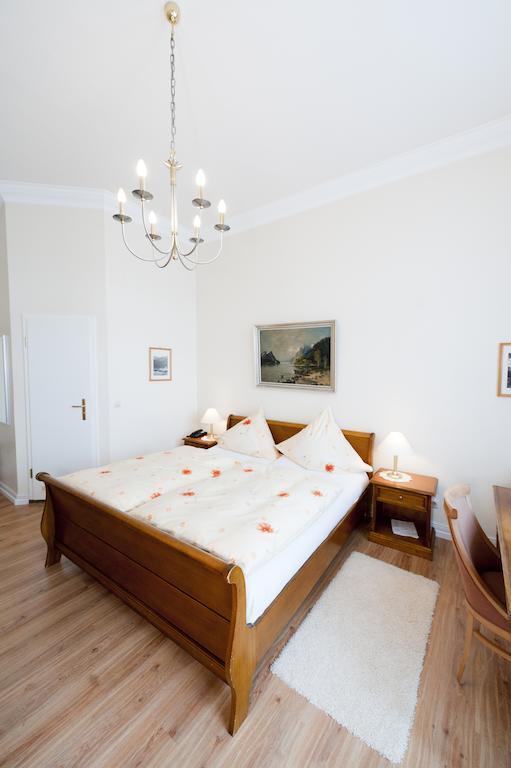 Hotel Spoettel Bad Nauheim Esterno foto